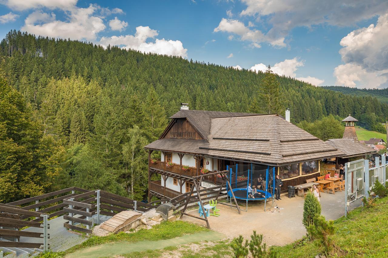 Valasske Chalupy Kycerka Hotel Velké Karlovice Exterior foto